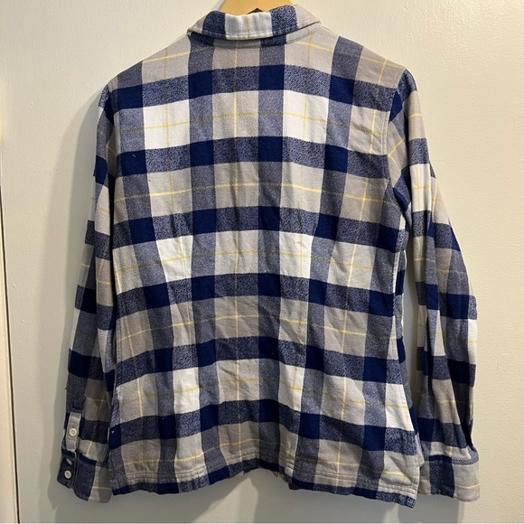 Patagonia organic plaid flannel button up size 10 women’s - Picture 4 of 7